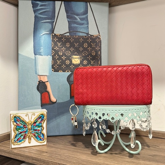 Bottega Veneta Handbags - ❤️Wallet by Bottega Intrecciato ❤️